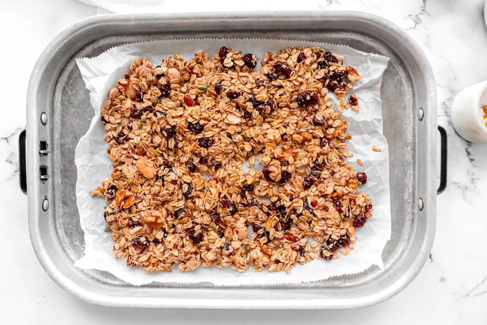 Homemade Healthy Granola: Cheaper, Faster, & Oil-Free Clusters
